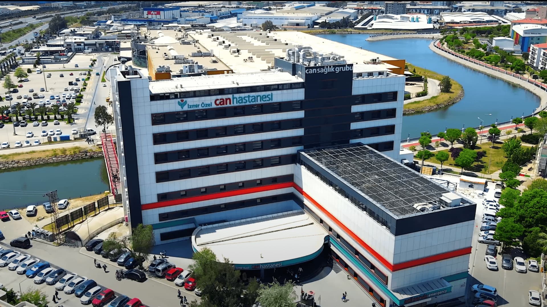 İzmir Özel Can Hastanesi binası, havadan görünüm