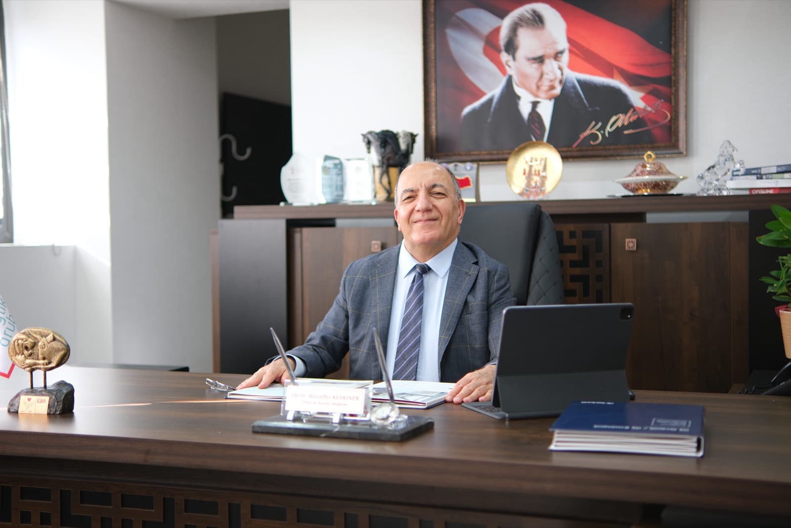 Dr. Muzaffer KESKİNER